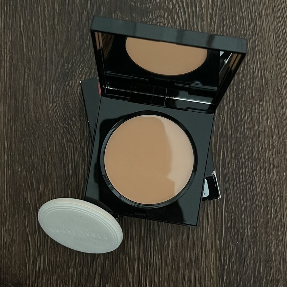 BOBBI BROWN SHEER FINISH PRESSED POWDER